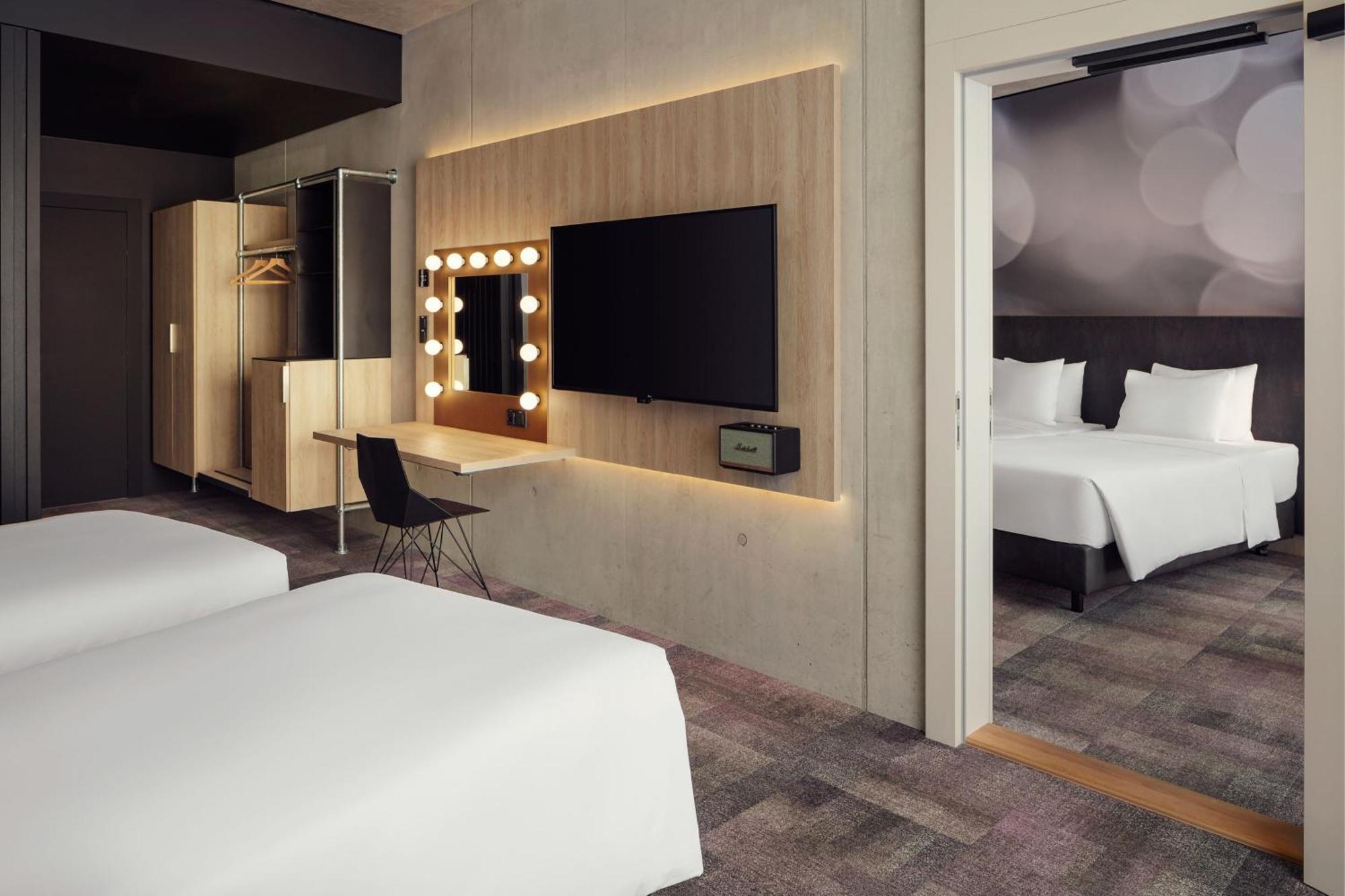 Stages Hotel Prague, A Tribute Portfolio Hotel Dış mekan fotoğraf